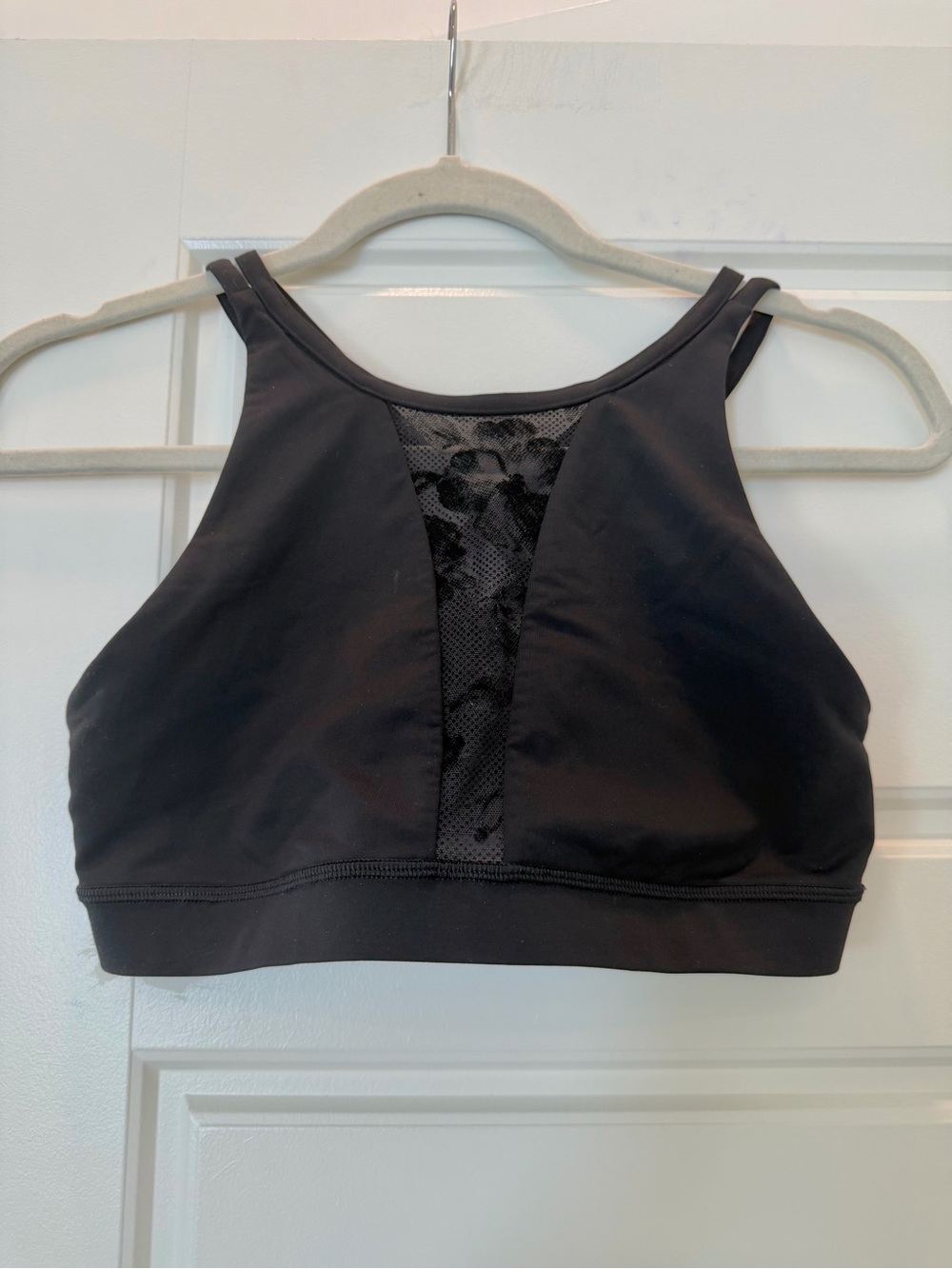 Lululemon Lacy Black Sports Bra Size 8